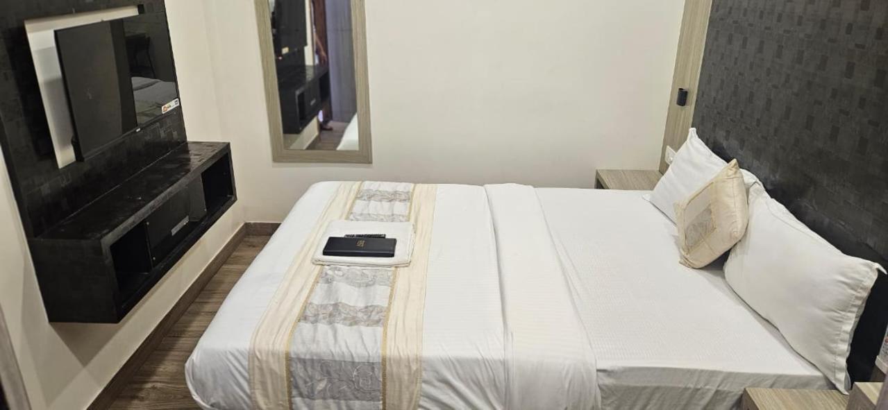 Hotel Arts International 뭄바이 외부 사진